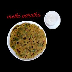 A picture of Methi paratha.