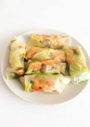 Una foto de Spring rolls con gambas