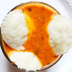A picture of Idli.