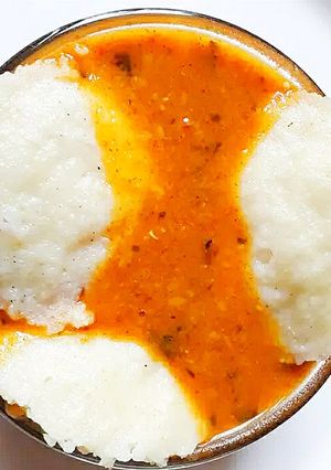 A picture of Idli.