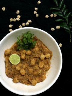 பஞ்சாப் சோலே மசாலா(Punjabi Chole Curry recipe in tamil) செய்முறை முக்கிய புகைப்படம்
