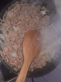 Una foto de Tortilla de carne y queso
