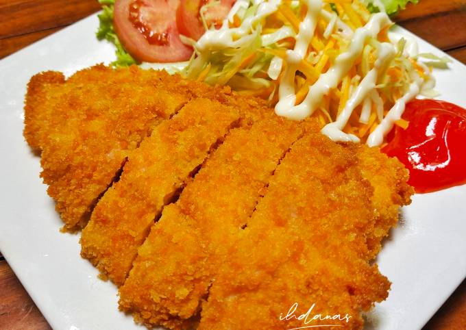 Chicken Katsu Renyah dan Salad Segar ala Hokben