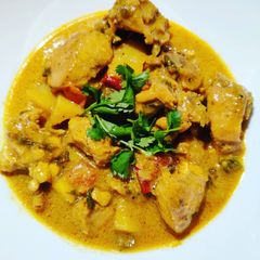 A picture of Chicken Stew with Basil & Dry Red Chilli.