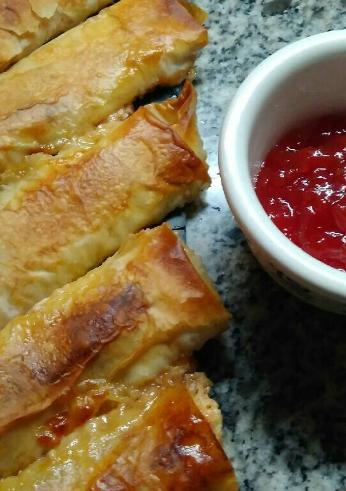 Una foto de Rollito de quesos con pasta filo