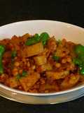 Bottle-gourd and Bengal gram curry: (Kadu aur chana dal ki sabzi)