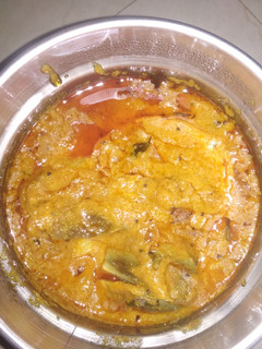 எண்ணெய் கத்திரிக்காய குழம்பு (ennai kathrikkai kulambu Recipe in Tamil) செய்முறை முக்கிய புகைப்படம்