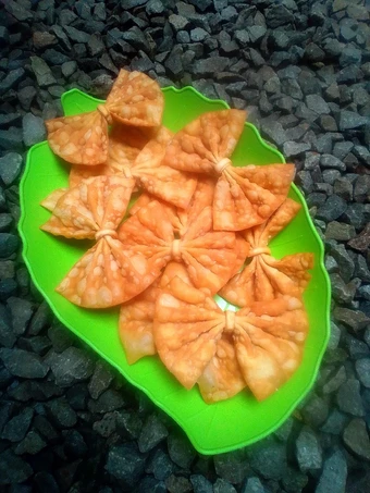Cara Gampang Membuat Resep  Pangsit goreng pita yang Sempurna, Sempurna