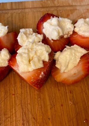 A picture of Deviled Strawberries.