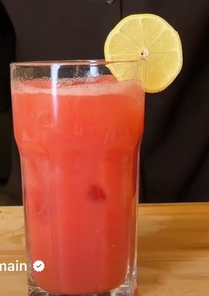 Hình của món Skin booster: Strawberry smoothie.