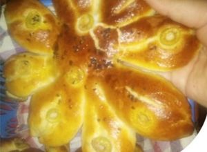 صورة لوصفة خبز الزيتون السهل