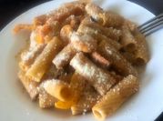 Una foto de camarón pasta chipotle