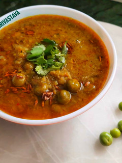 हरे मटर का निमोना(Hare matar ka nimona recipe in Hindi) रेसिपी मुख्य फोटो
