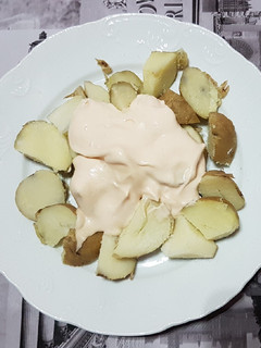 Una foto de Patatas casi bravas (light) 😃