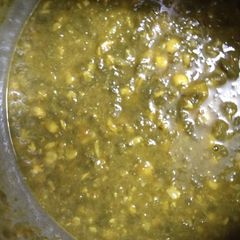 A picture of Spinach(palak) with chana dal.