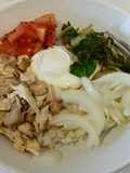 Bibimbap barato de pollo