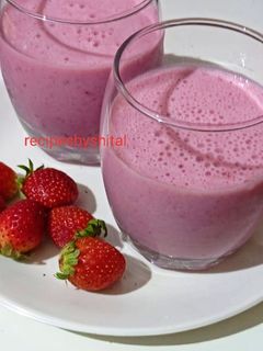 स्ट्रॉबेरी मिल्क शेक (strawberry milkshake recipe in Hindi) रेसिपी मुख्य फोटो