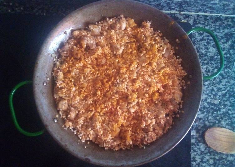 Paella de pollastre