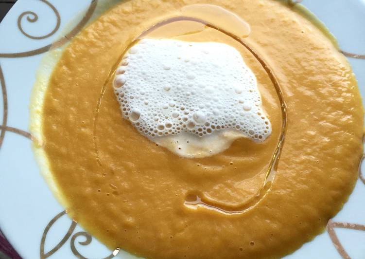 Comment Cuisiner Crème de potiron, oeuf poché et écume de lard