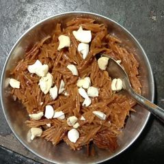 A picture of Meethi seviyan.