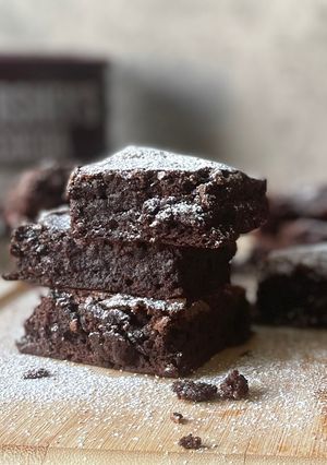 A picture of The Best Chewy Fudge Brownies Ever ! *EASY*.