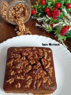 कॉफी वॉलनट केक (coffee walnut cake recipe in Hindi) रेसिपी मुख्य फोटो