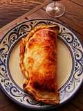 Calzone z szynką albo salami i jalapeńo 🌶