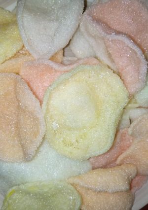 A picture of Prawn crackers.