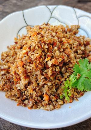 Hình của món Ngưu bàng và nấm đảo bông.