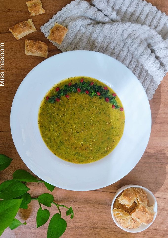 عکسی از دستور سوپ اسفناج و مرغ