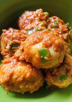 Foto resep Telur Balado pedes bikin nyusss.....