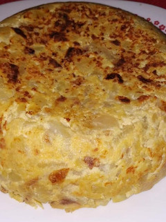 Una foto de Tortilla de patatas cordobesa