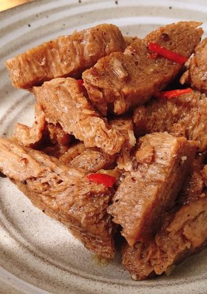 Hình của món Bò lát chay kho tiêu.