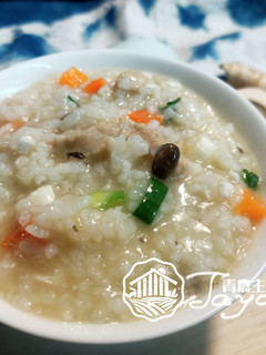 黑豆時蔬鹹蛋雞湯粥 的食譜成品照片