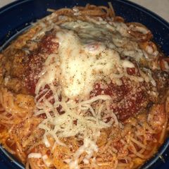 A picture of Chicken parmesan.
