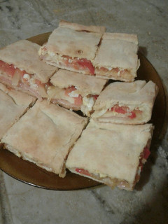 Una foto de Torta de fiambre napolitana
