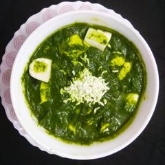 A picture of Spinach with Cottage Cheese Curry.