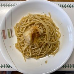 A picture of Spaghetti Scallops with Garlic and Butter 蒜香牛油帶子意粉.