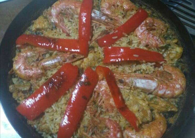 How to Make Homemade Easy Paella