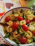Spaghetti con gamberetti e asparagi