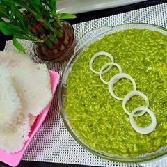 A picture of Palak khichdi.