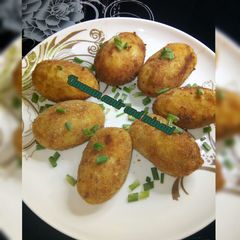 A picture of Potato balls.