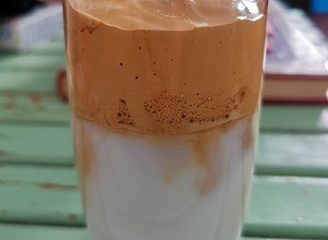 Una foto de Café Dalgona (mi versión)