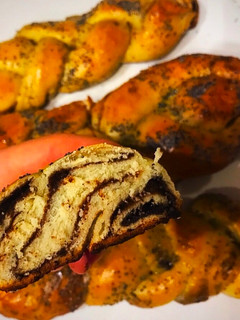Una foto de Pan casero paso por paso: Jala. TRENZAS DE CINNAMON ROLL!