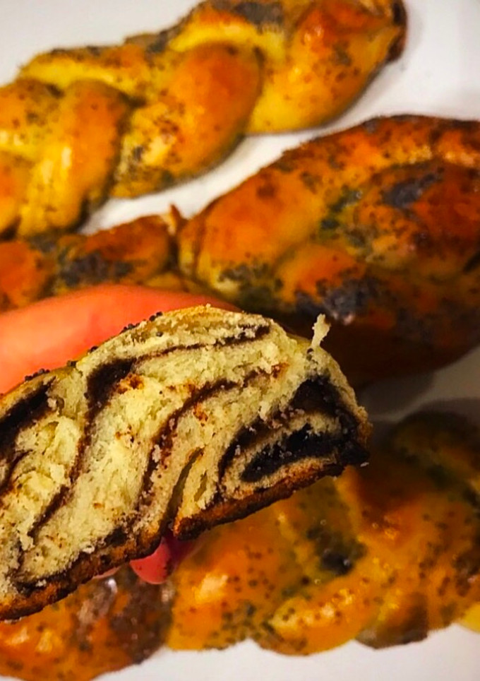Una foto de Pan casero paso por paso: Jala. TRENZAS DE CINNAMON ROLL!