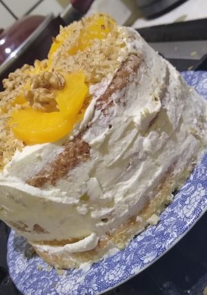Una foto de Torta de durazno y crema