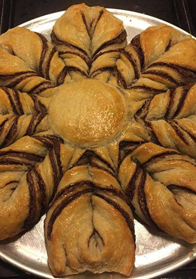 Una foto de Flor de hojaldre y Nutella