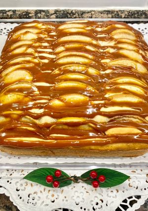 Una foto de Pastel de manzana y “ Dulce de caramelo”