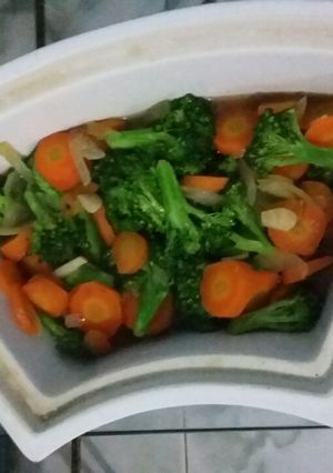 Foto resep Cah brokoli wortel simple