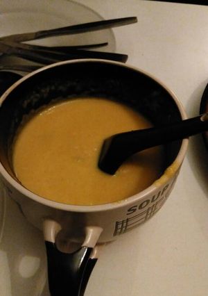 A picture of Creamy pumpkin soup.